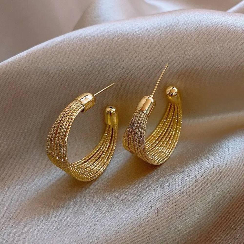 14K Gold Filled Hoop Earrings - Picture 5 of 5